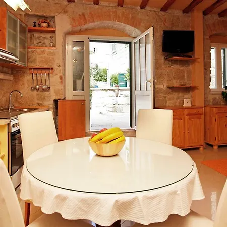 Need Old Town Appartamento *