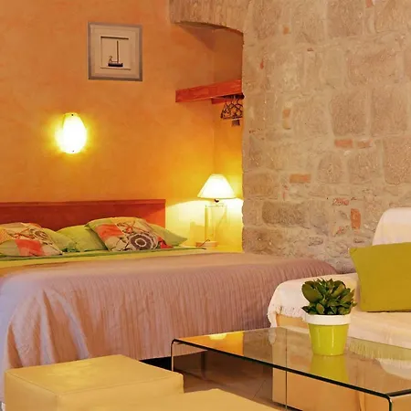 Need Old Town 아파트 스플리트